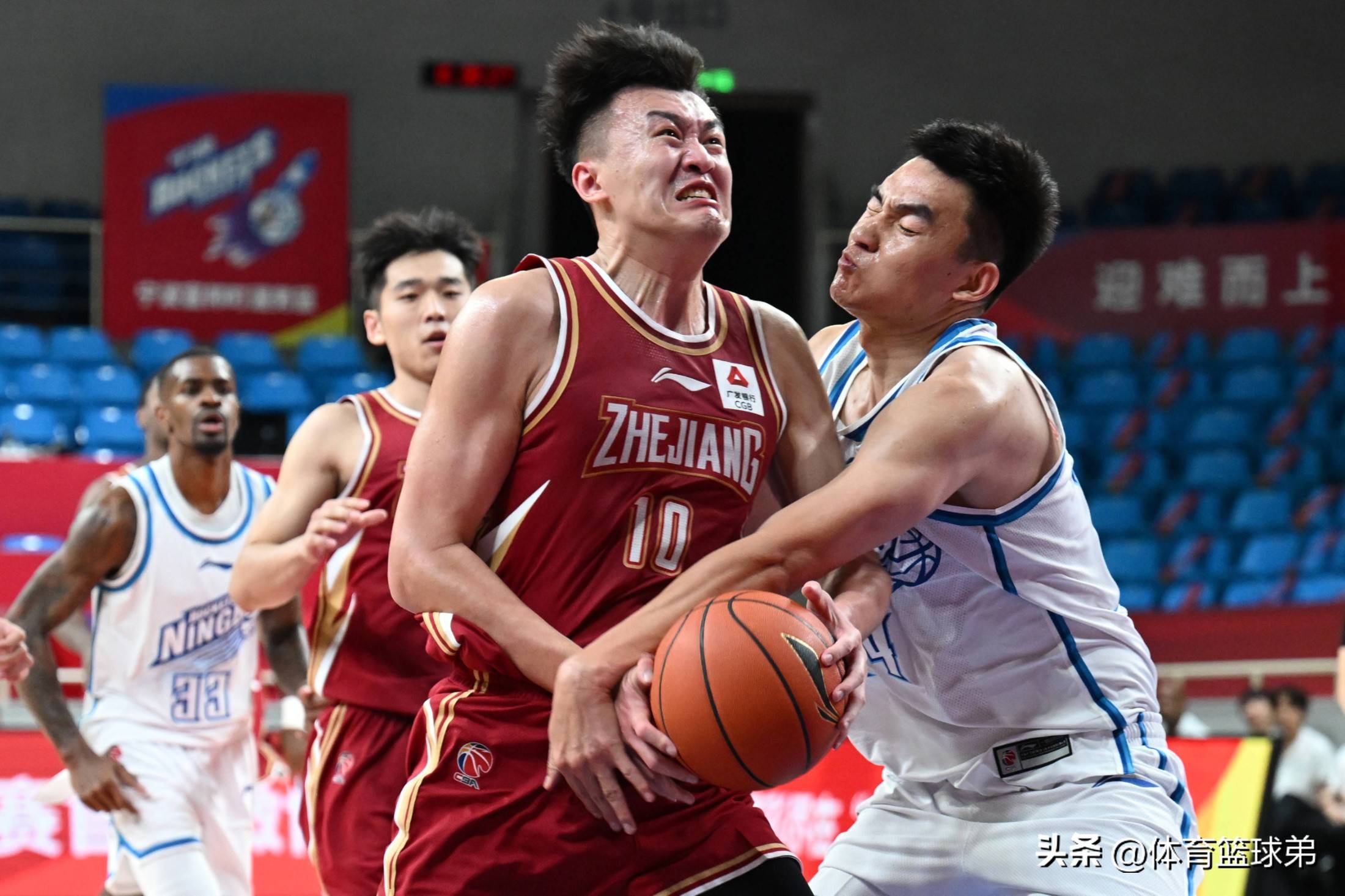 yy体育 -转折点！浙江队战术微调，NBA常规赛今晚攻防权衡，媒体盛赞，细节决定成败的简单介绍