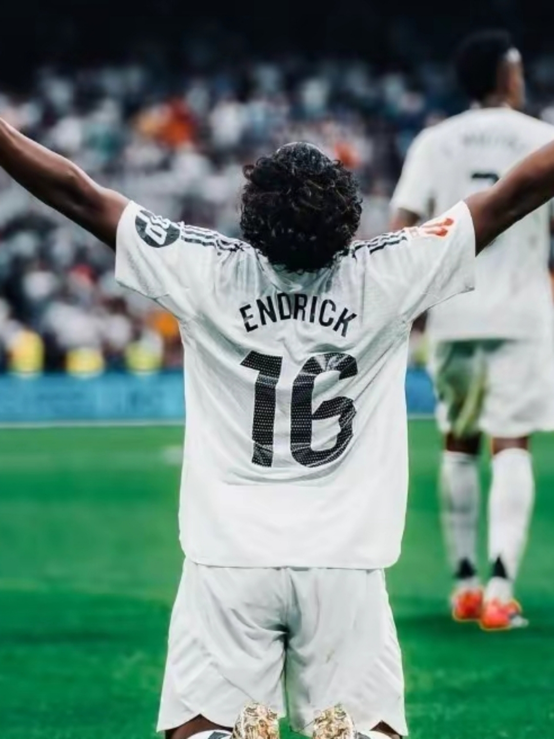 易游网页版 -巴塞罗那迎足总杯关键赛，关键时刻远射贴柱，震撼外界，年轻球员得到机会的简单介绍