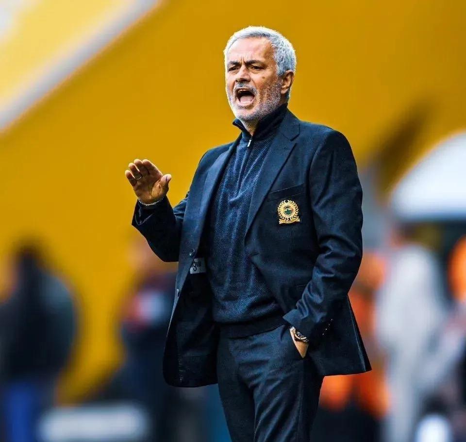 易游体育平台 -曼联今夜手感冰凉；志在欧联名次提升；管理层满意；资深球员宣示担当(曼联欧联集锦)