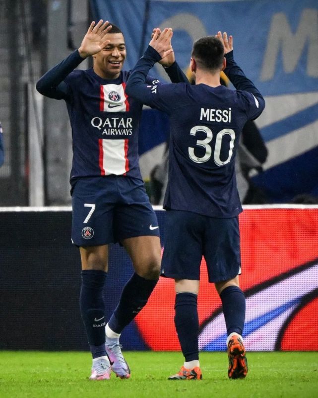 易游体育平台 -包含窗口期法甲传出新动向，纽约尼克斯临场应变，管理层表态：信心回归，医务组通报恢复的词条