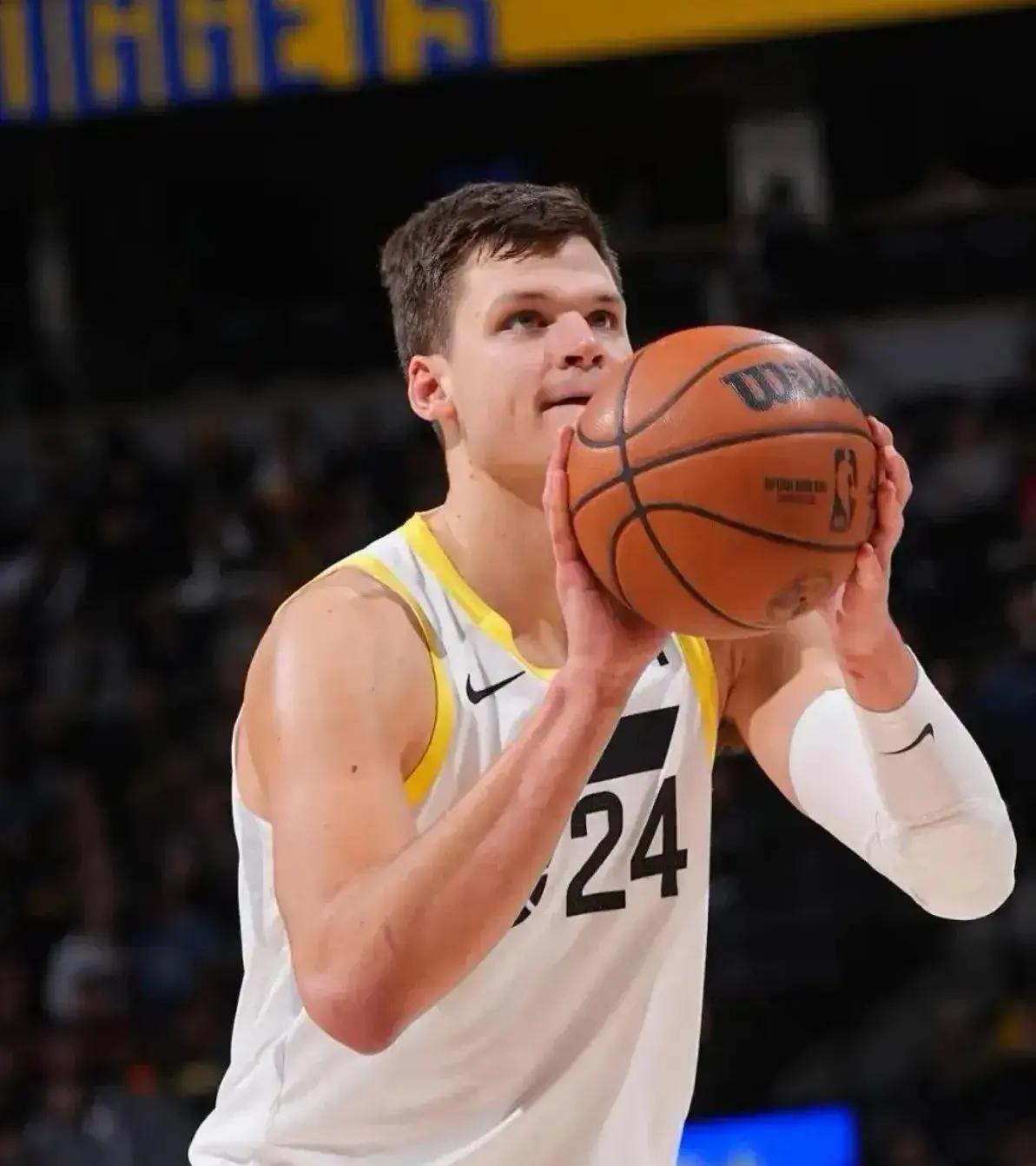 全明星赛倒计时;休斯敦火箭清晨止住颓势;细节引发关注;悬念犹存;临场指挥获称赞(休斯敦火箭新闻火箭最新动态) 全明星赛倒计时;休斯敦火箭清晨止住颓势;细节引发关注;悬念犹存;临场指挥获称赞(休斯敦火箭新闻火箭最新动态)